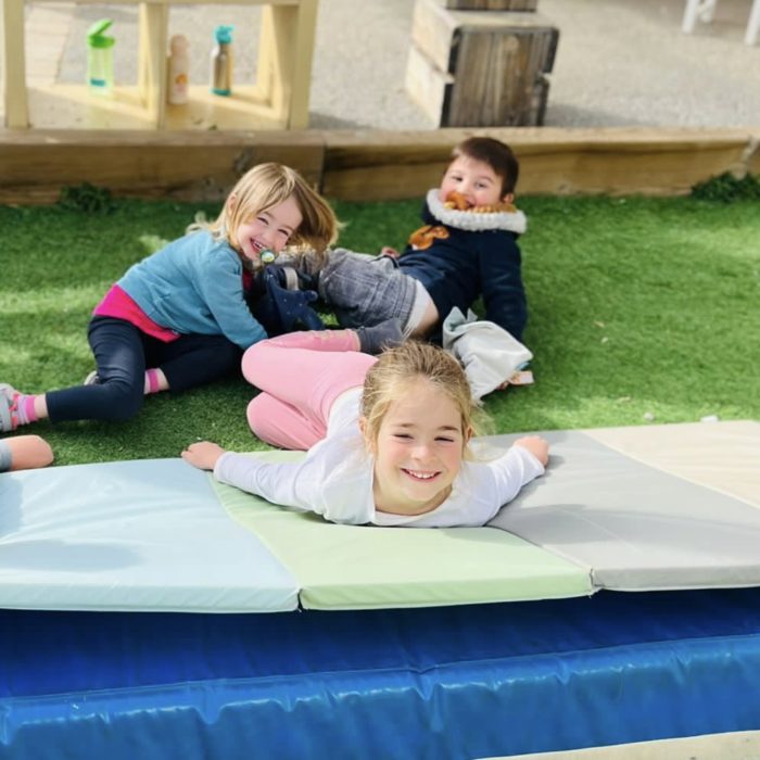 Enfants Le village mercredis aucadieux centre de loisirs bilingue Montessori le village la maison des enfants castelnau le lez