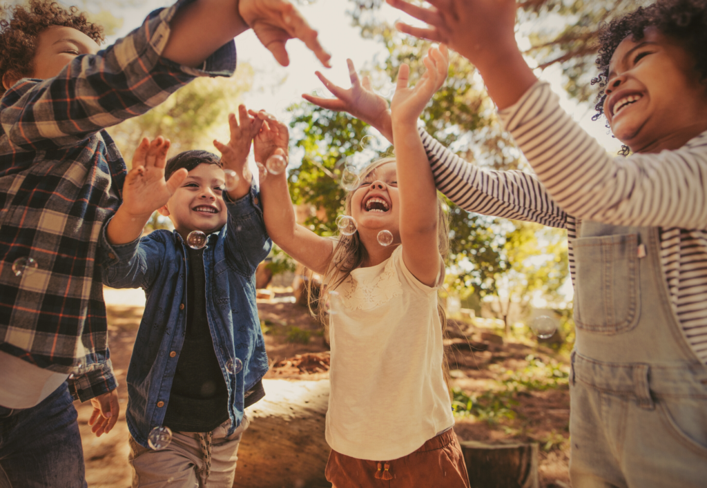 Activités extrascolaires Montessori Castelnau le lez enfants adultes